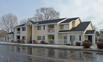 Meadowbrook Apartments