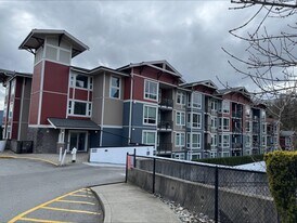 2242-2242 Whatcom Rd in Abbotsford, BC - Building Photo