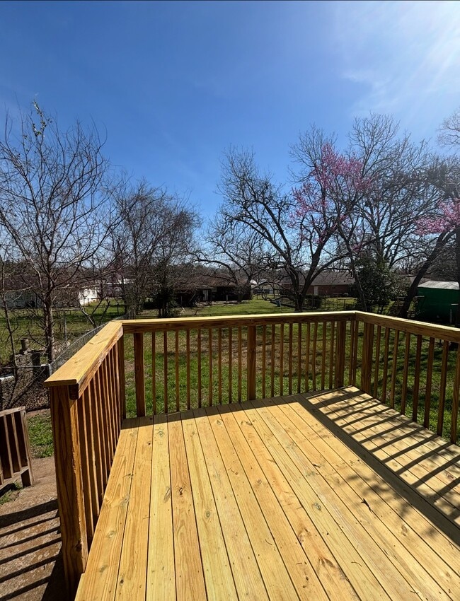 property at 1803 S Park St