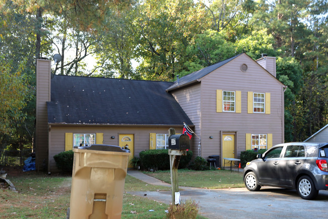 Old Farm Place in Woodstock, GA - Building Photo - Primary Photo