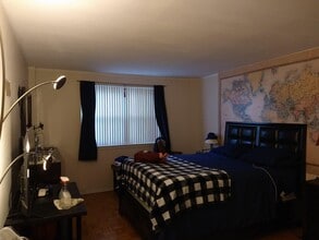 893 Farmington Ave, Unit 2H in West Hartford, CT - Building Photo - Building Photo