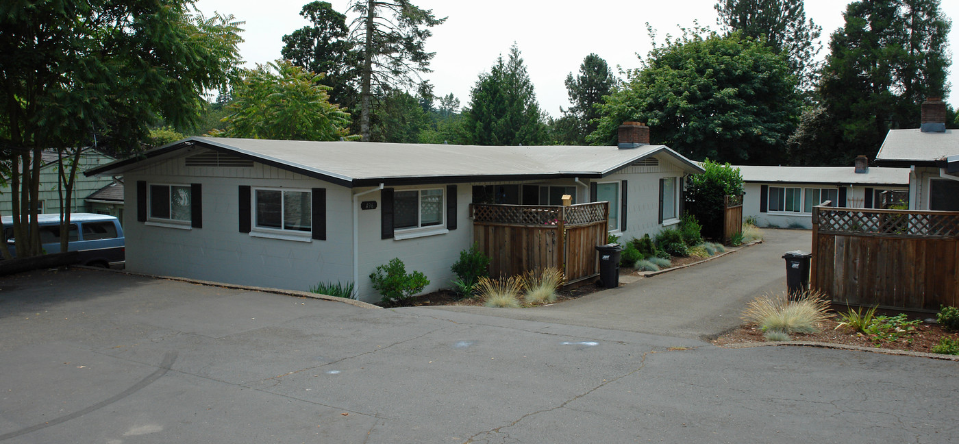 486-496 Ratcliff Dr SE in Salem, OR - Building Photo