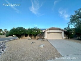 5437 E Greenway St in Mesa, AZ - Building Photo