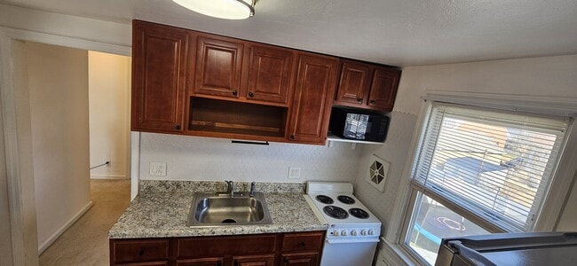 421 Myrtle Ave in Scotch Plains, NJ - Foto de edificio - Building Photo