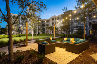 Tapestry at Cypress Creek in Land O Lakes, FL - Foto de edificio - Building Photo