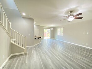 6142 Carter Caves Ave in Las Vegas, NV - Building Photo - Building Photo