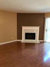 7010 Newport Dr in Woodridge, IL - Building Photo - Building Photo