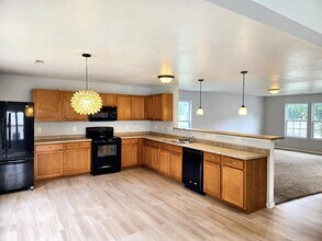 5358 Woodrush Ave in Kalamazoo, MI - Building Photo - Building Photo