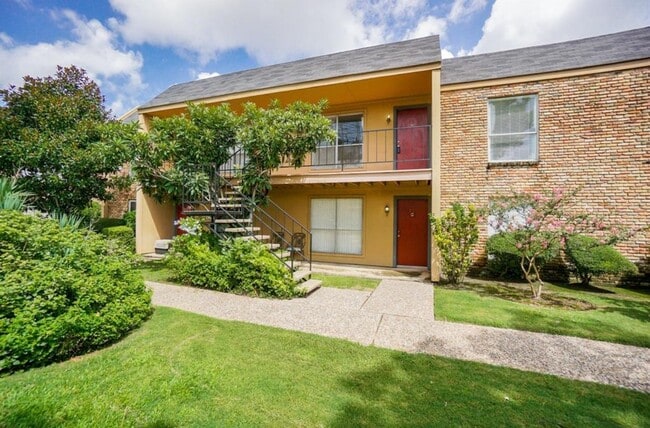 property at 3303 W Greenridge Dr