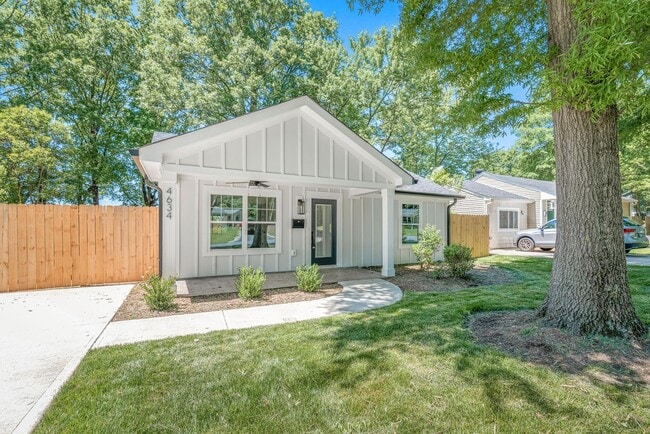 4634 Connecting Rd in Charlotte, NC - Building Photo - Building Photo