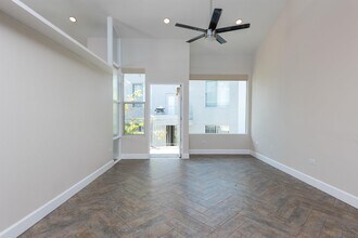 101 W Market St-Unit -434 in San Diego, CA - Building Photo - Building Photo