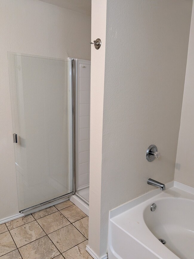 2818 Meadow Bluff Dr in Wylie, TX - Building Photo - Building Photo