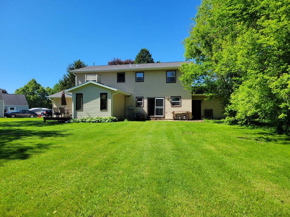 2668 Norwich St in Fitchburg, WI - Building Photo