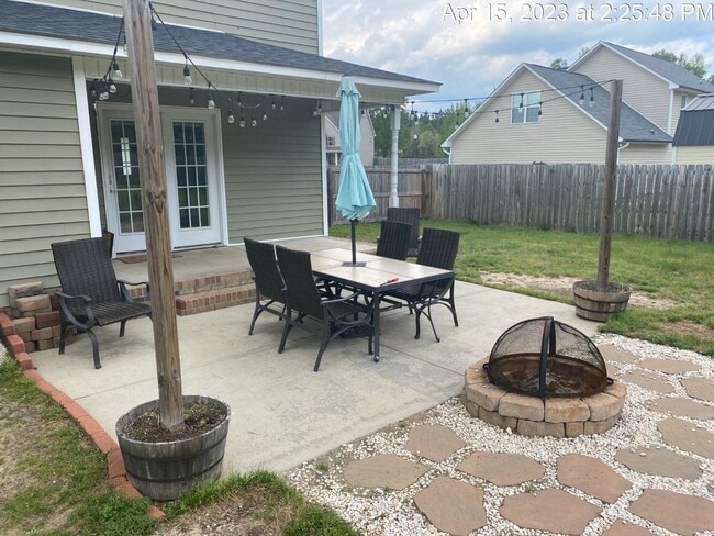 33 Emma Ct in Linden, NC - Building Photo - Building Photo