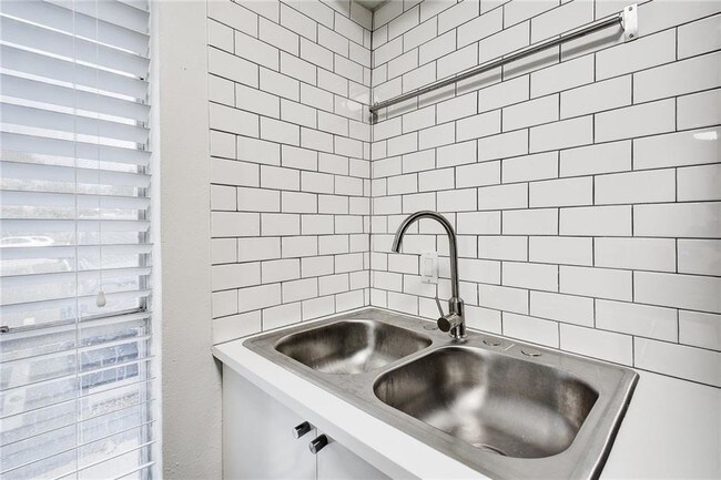 4111 Avenue A-Unit -205 in Austin, TX - Building Photo - Building Photo