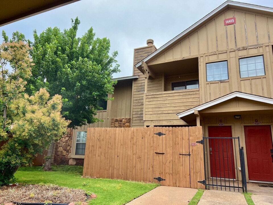 14415 N Pennsylvania Ave in Oklahoma City, OK - Building Photo