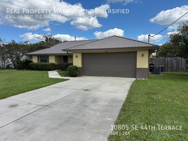 10805 SE 44th Terrace in Belleview, FL - Building Photo - Building Photo