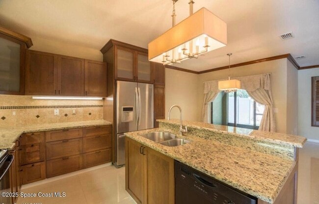 1375 Lara Cir in Rockledge, FL - Building Photo - Building Photo