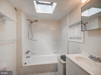 418 S Durham St photo'