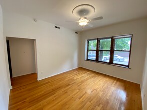 1210 W Nelson St in Chicago, IL - Building Photo - Building Photo