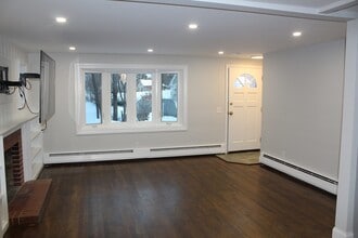 2 Norman Ave in West Bridgewater, MA - Building Photo - Building Photo