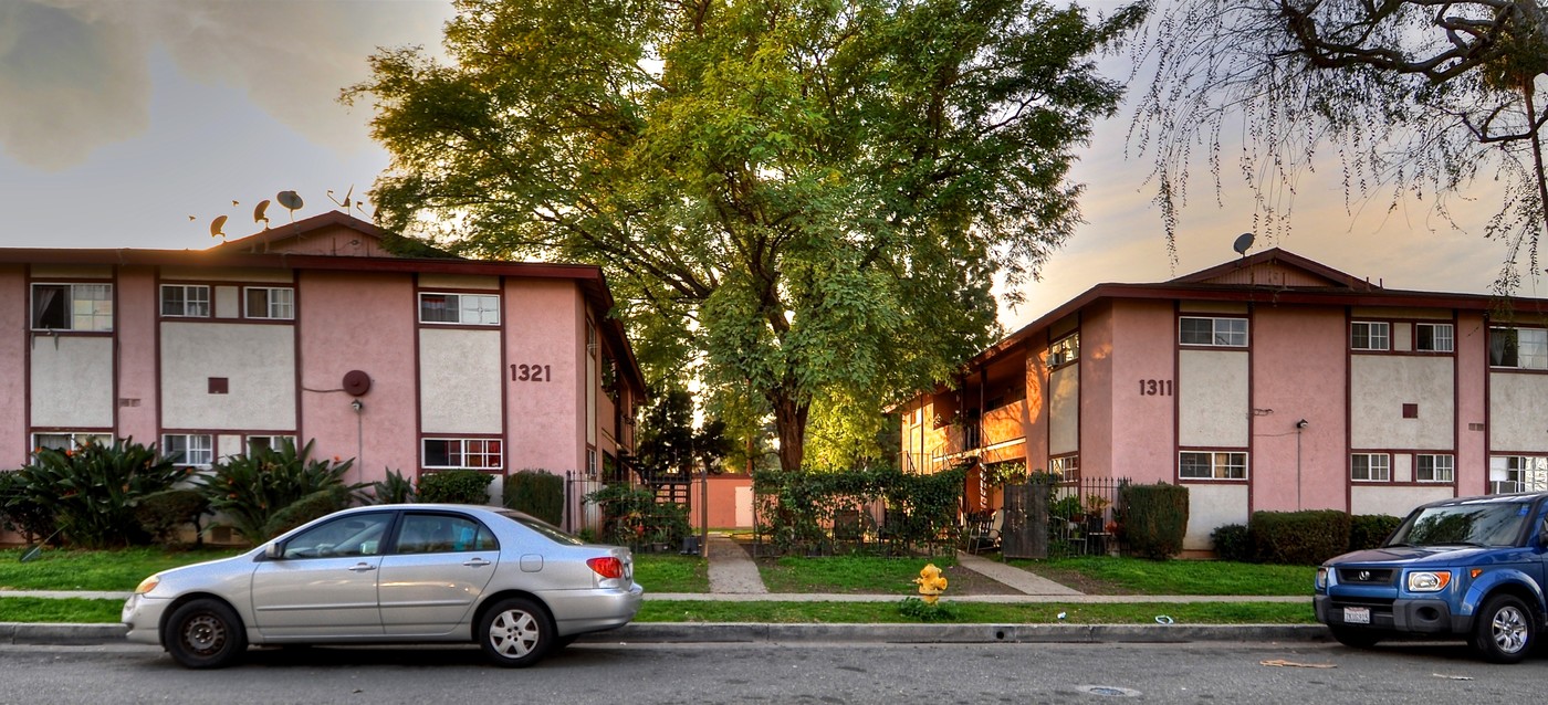 Burwood Apartments in La Habra, CA - Building Photo