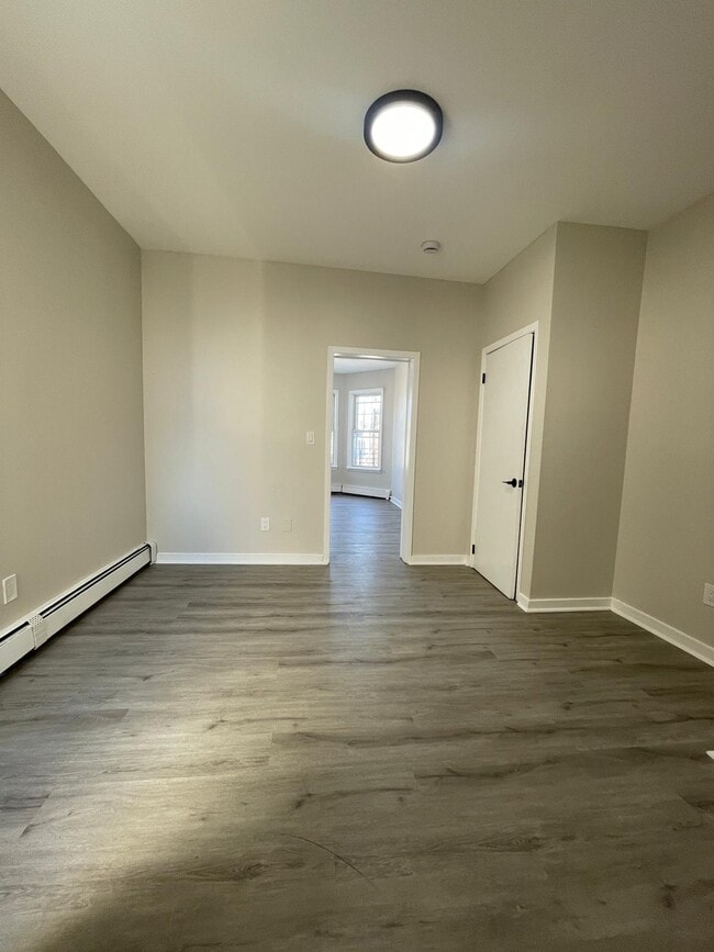 128 Wilkinson Ave, Unit 3R in Jersey City, NJ - Building Photo - Building Photo