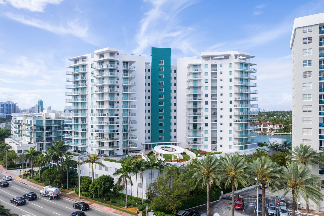 Eden House in Miami Beach, FL - Building Photo