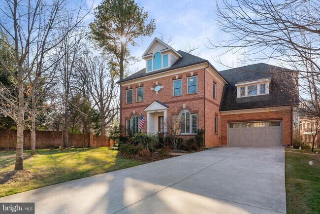 property at 1604 Colonial Ln