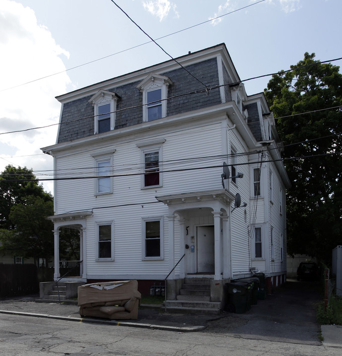 16-18 Redwing St in Providence, RI - Building Photo