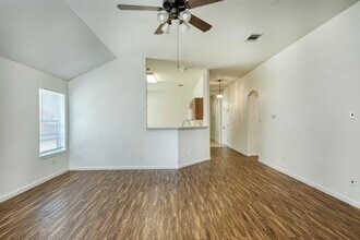 1020 Downridge Dr in Leander, TX - Building Photo - Building Photo