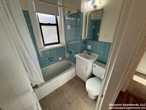 1165 Commonwealth Ave, Unit 16 in Boston, MA - Foto de edificio - Building Photo