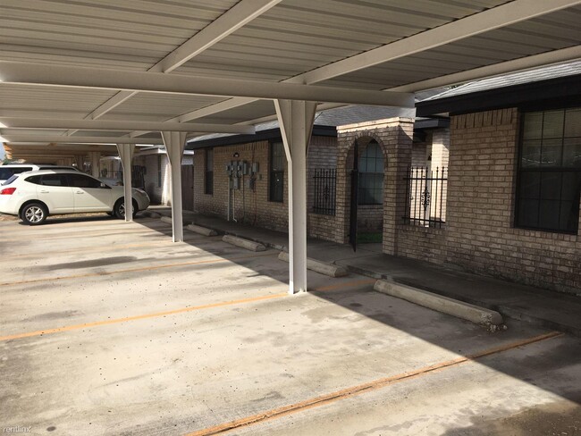 1620 Phoenix St, Unit 2 in Edinburg, TX - Foto de edificio - Building Photo