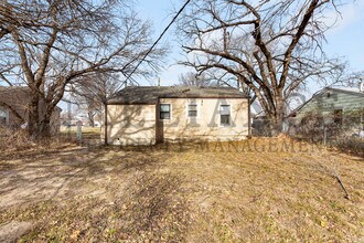 421 Grover Ave in Wichita, KS - Building Photo - Building Photo
