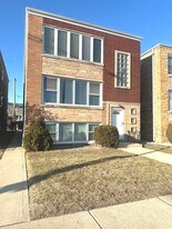 5754 W Montrose Ave in Chicago, IL - Building Photo