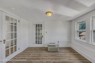 934 Woodlawn St in Scranton, PA - Building Photo - Building Photo