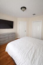 5724 NW 112th Pl in Doral, FL - Building Photo - Building Photo