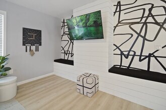 654 Coddington Rd in Ithaca, NY - Building Photo - Building Photo