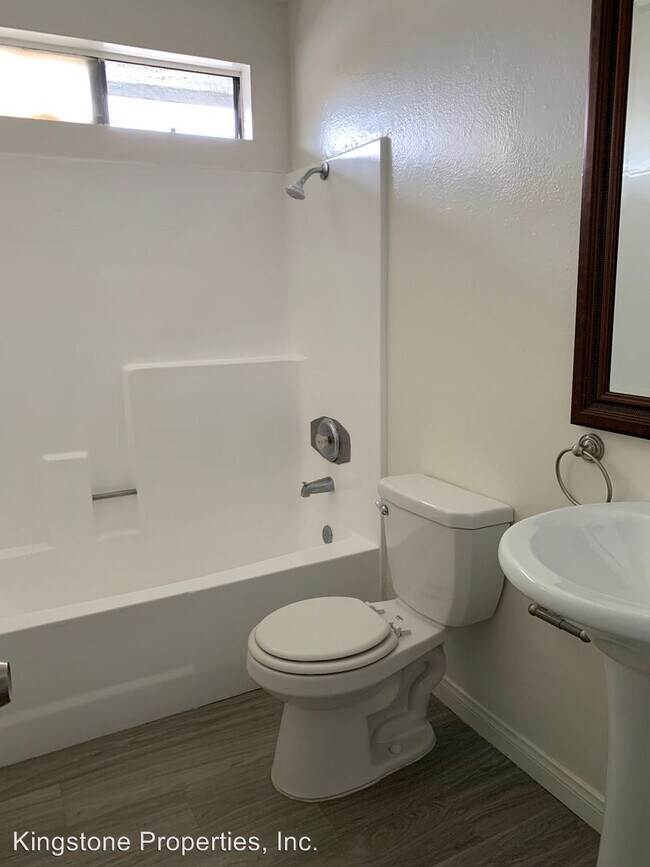 229 Normandie Ave in Los Angeles, CA - Building Photo - Building Photo