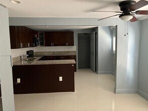 2226 NW 98th St in Miami, FL - Building Photo - Building Photo