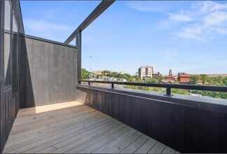 136 Burrows St in Pittsburgh, PA - Building Photo - Building Photo