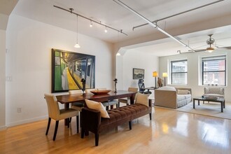 453 Washington St in Boston, MA - Building Photo - Building Photo