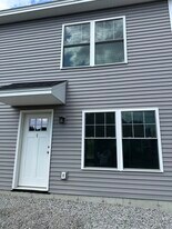 7 Goodwin St, Unit 1 in Springvale, ME - Building Photo
