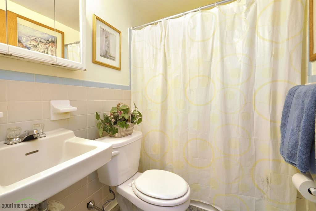 Parkview Court Apartments in Yeadon, PA