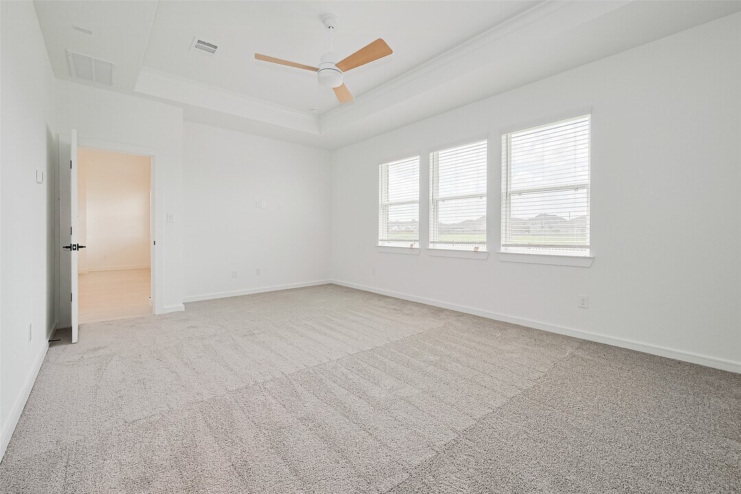 2627 Clapbread Ln in Rosenberg, TX - Building Photo