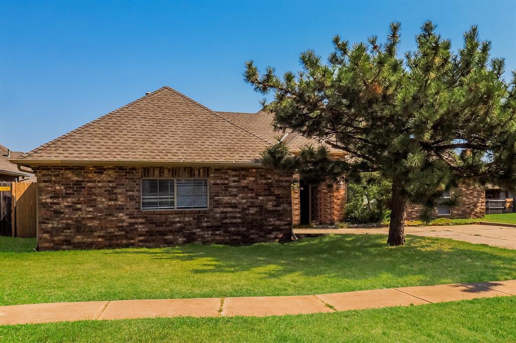 10404 Regent St in Oklahoma City, OK - Building Photo