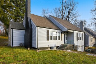 4677 N 60th St in Omaha, NE - Building Photo