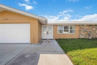 2300 Harbour Dr in Punta Gorda, FL - Building Photo - Building Photo