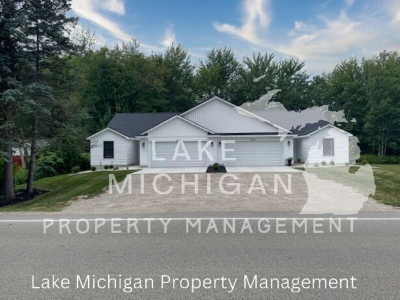 18675 174th Ave in Spring Lake, MI - Building Photo