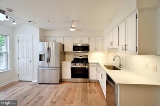 302 Weston Ln in New Hope, PA - Building Photo - Building Photo
